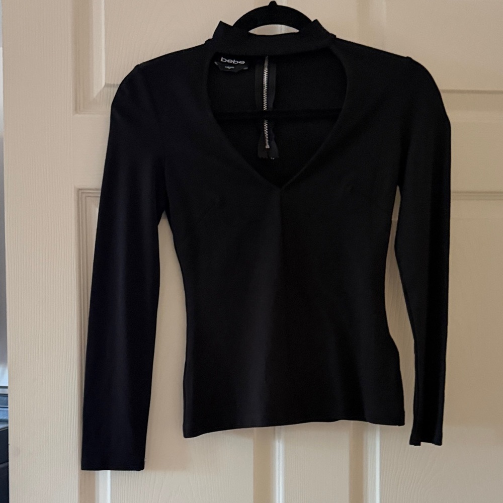 Bebe Black Long Sleeve V-Neck Top